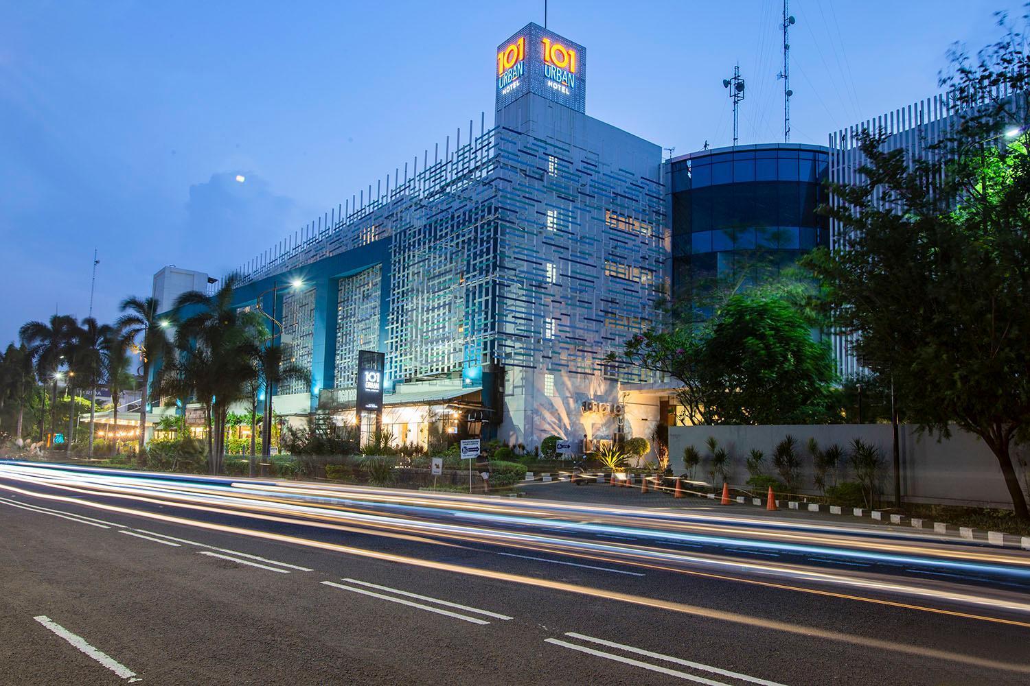 1O1 Urban Jakarta Kelapa Gading Exterior photo
